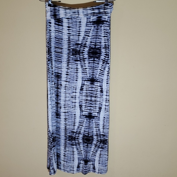 Rue21 Dresses & Skirts - Rue21 Maxi Skirt/Dress